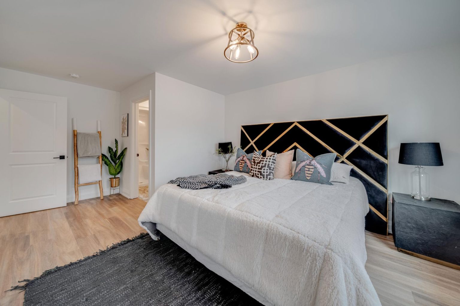 The Urban Suites Tecumseh Windsor Luxury Apartment Rentals